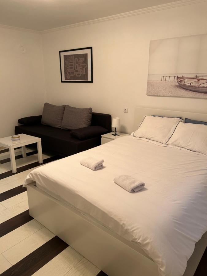 Lana Apartman Belgrad Exteriör bild